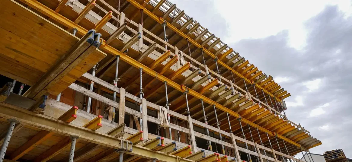 كم تكلفة بناء منزل في سوريا 2025 يحي للانشاءات